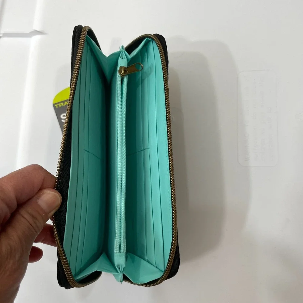 NEW Women's Travelon Safe ID Security Wallet RFID Blocking Black NWT